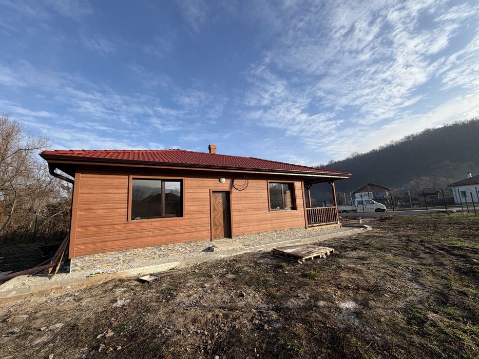 Къща в с Лесидрен.