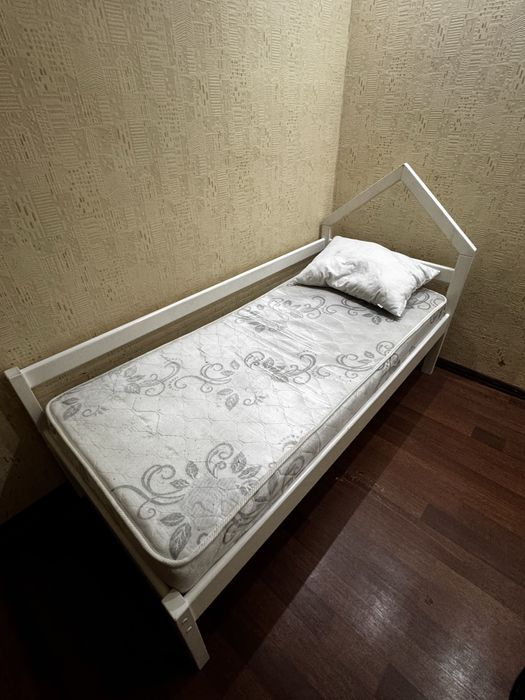 Кровать односпальная