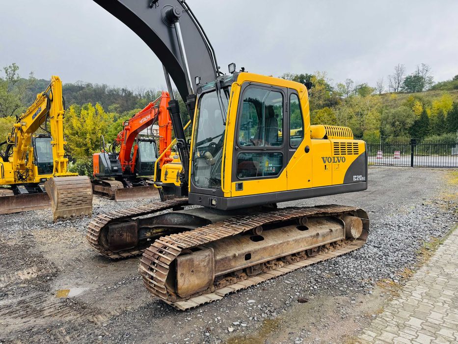 Excavator pe senile Volvo EC 210 BLC, an 2003, 22 tone, 1x cupa sapat