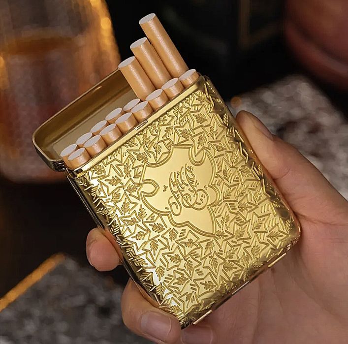 Продам металлический, ретро портсигар.