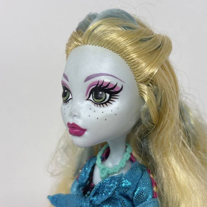 Лагуна Monster high