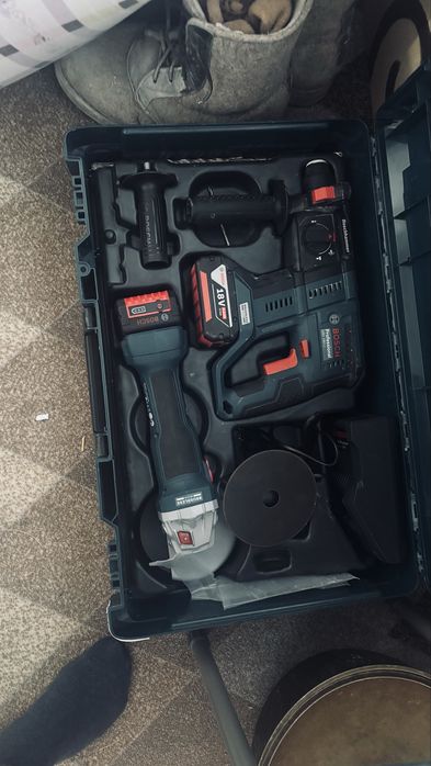 Батареочный нобор почти новый