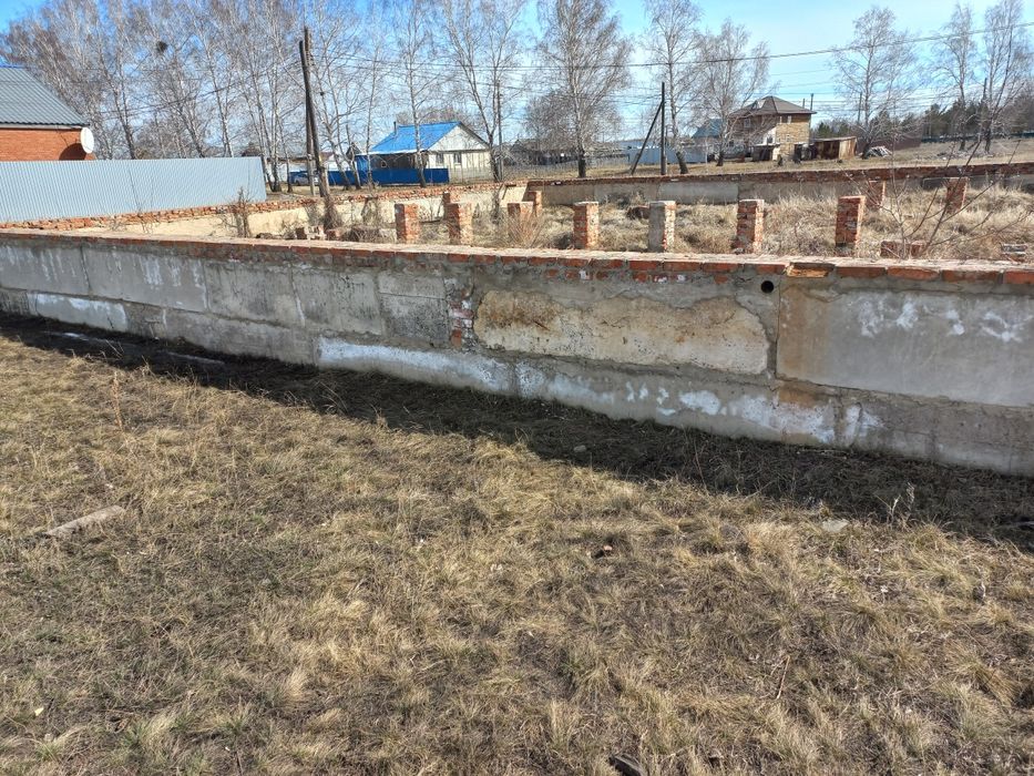 Продам участок с фундаментом