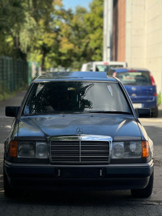 MERCEDES-BENZ E-Class 1991 — imagine 3