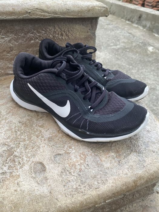 Дамски маратонки Nike