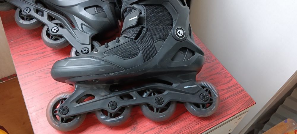 Продам коньки роликовые.