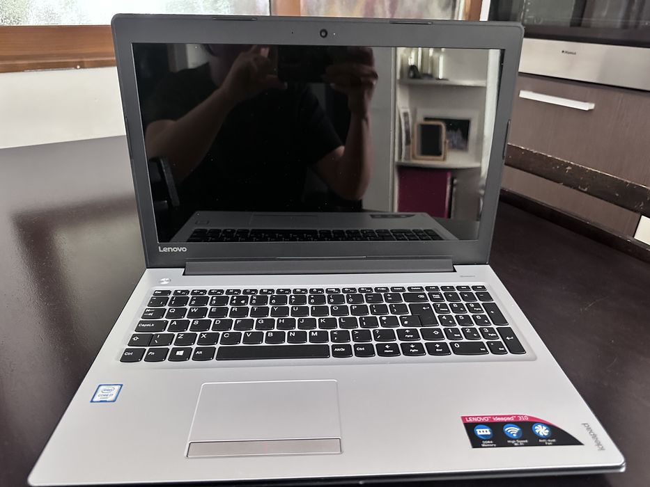 Pc Lenovo uzat ocazional in conditie foarte buna