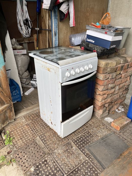 Продам газовую плиту