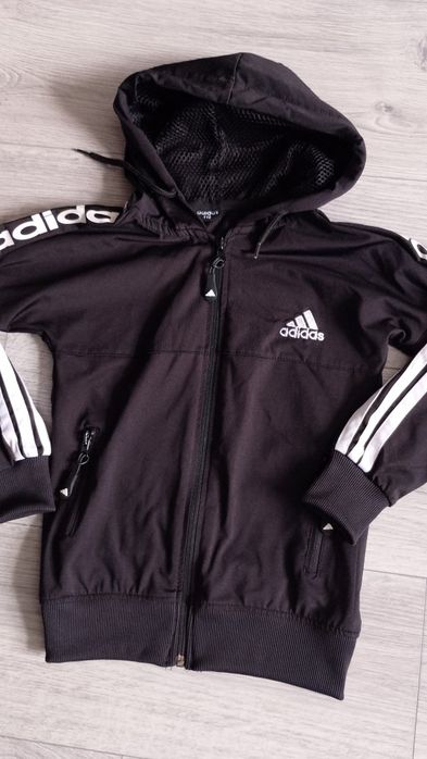 Trening Adidas mărimea 110