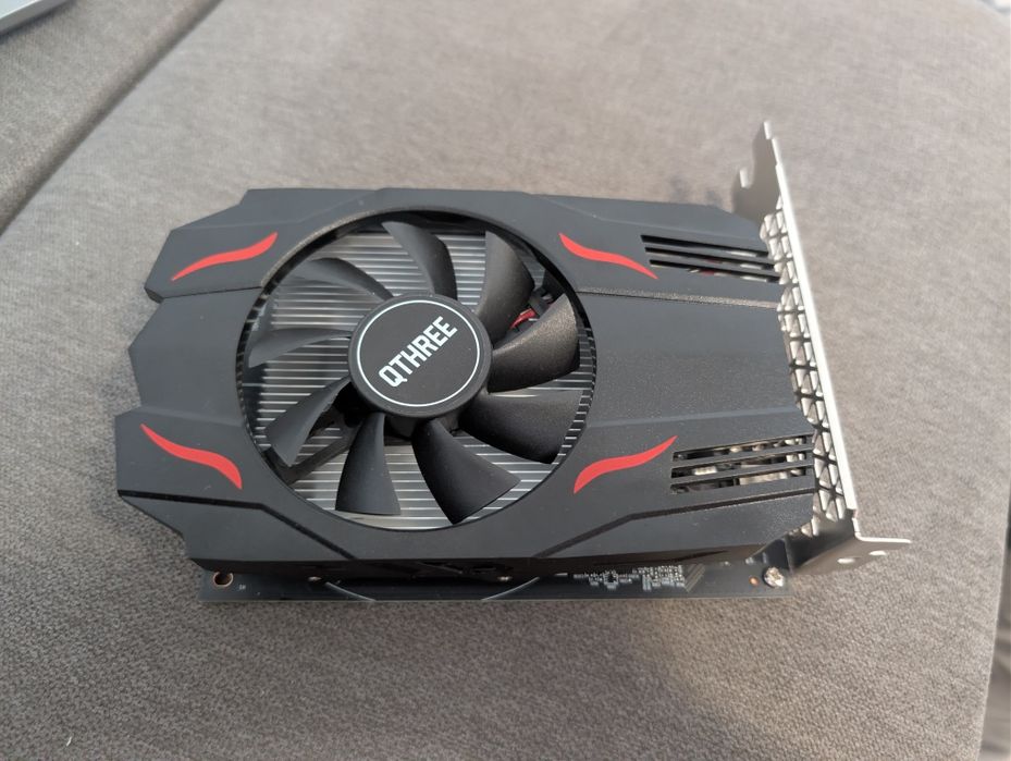QTHREE Radeon RX 560 / 4GB GDDR5 HDMI DisplayPort DVI – PCI Express x8