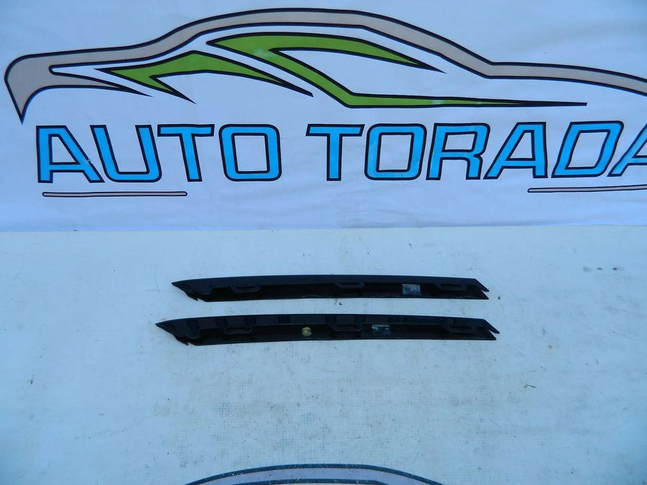 Ornament grila stanga bara fata Porsche Cayenne 9Y cod 9Y0807877C