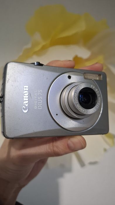 Компактен дигитален фотоапарат Canon Digital IXUS 75