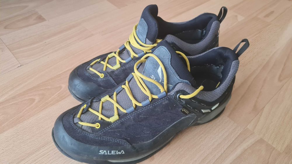 Намалявам Мъжки обувки модел Saleva