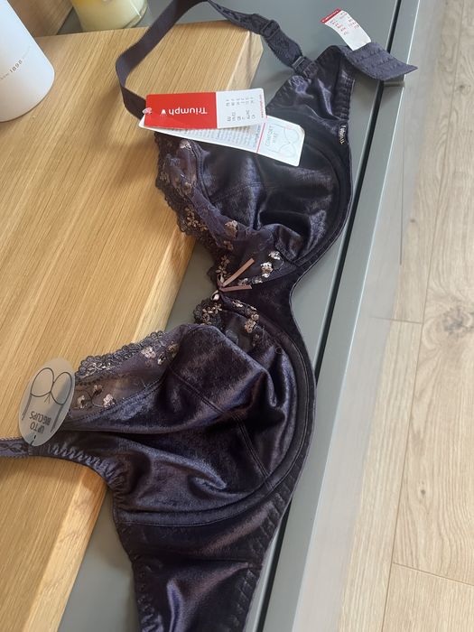 Сутиени Triumpf Palmers Chantelle