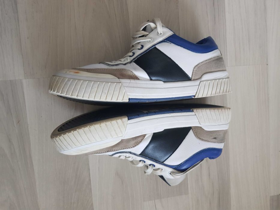 Sneakers DKNY – mărimea 43