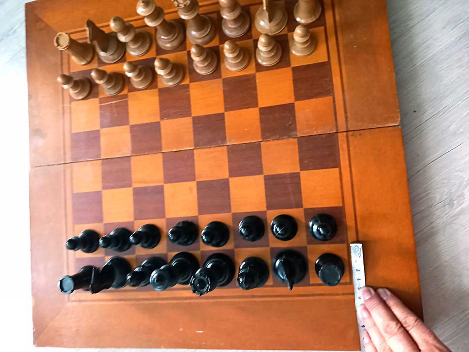 Настолна игра шах табла, два вида