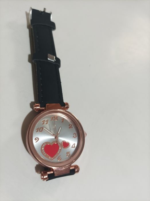 Женские часы наручные