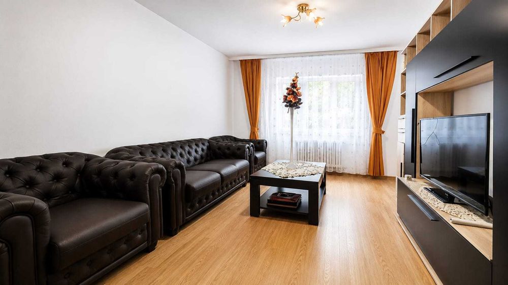 Inchiriez apartament 2 camere zona Rogerius
