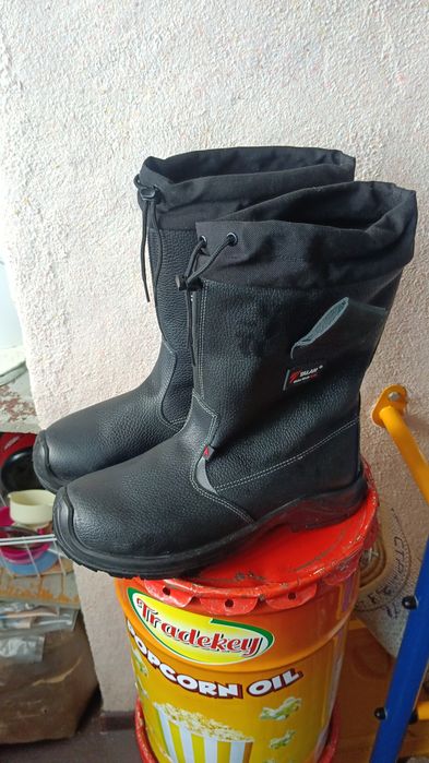 Продаю валенки зимние