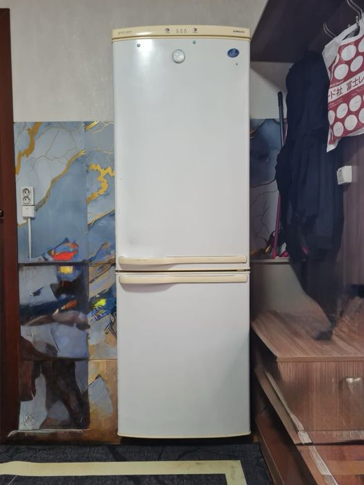 Холодильник samsung