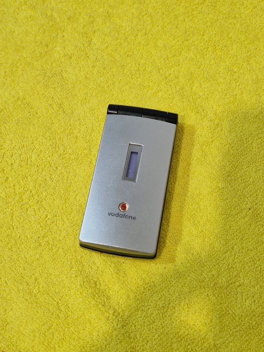 Telefon Sharp Gx29  fara încărcător.  Pret pentru colecție
