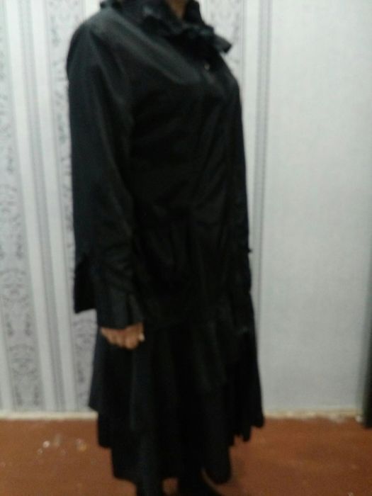 Продам плащ. В хорошем состоянии