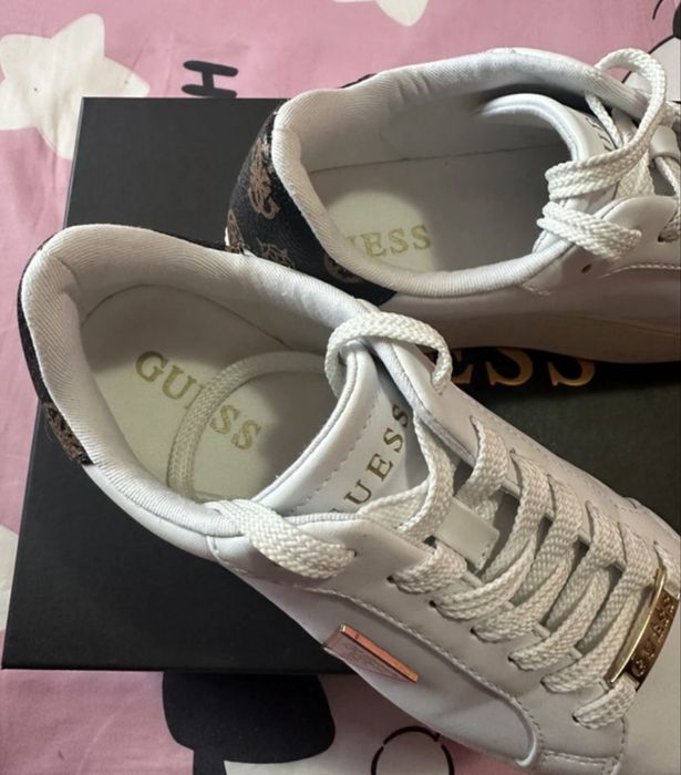 Guess adidasi dama