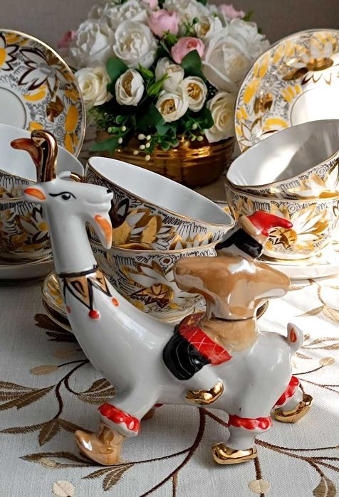 Статуэтка винтажная Потеха Скоморох на козе Дулево