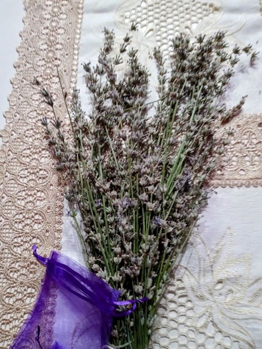 Лавандулови торбички и китки