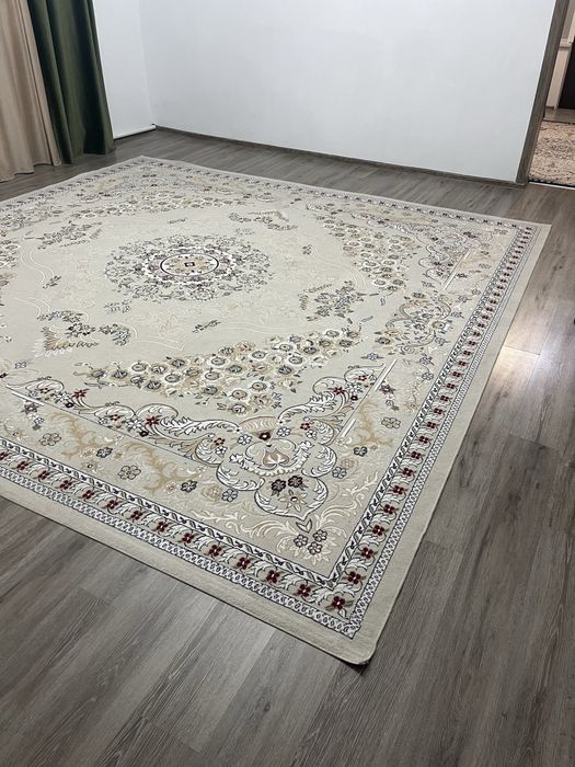 Продам ковер 4х4 метра