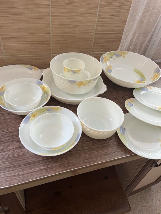 Сервиз столовый.