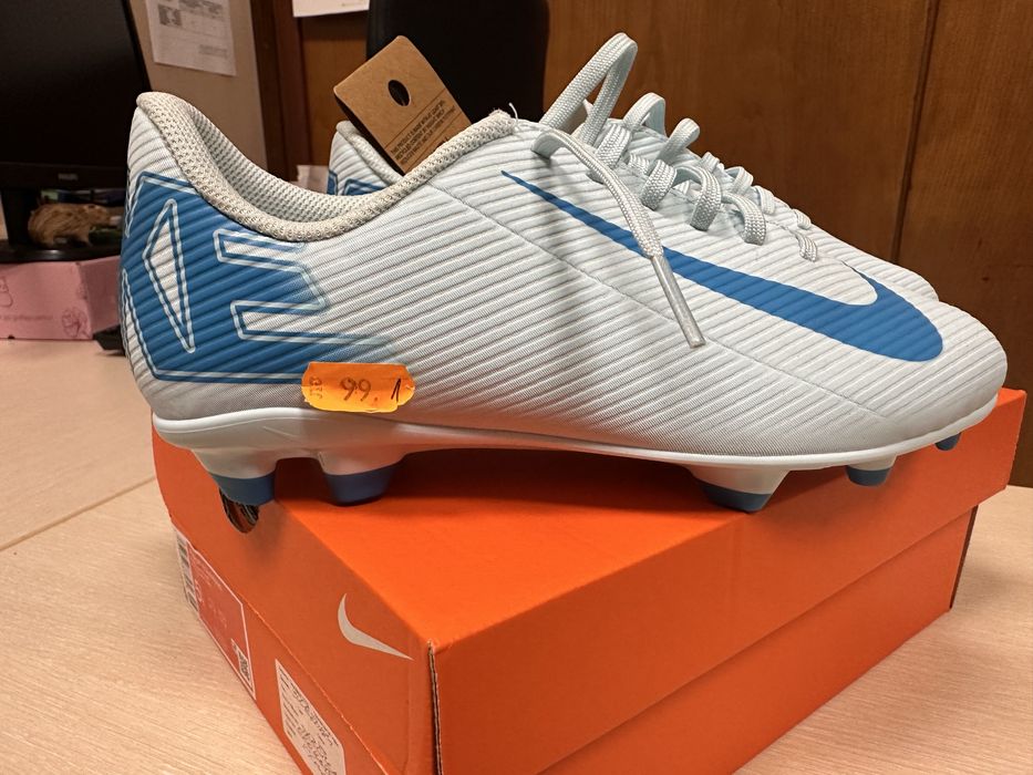 Футболни обувки - бутинки Nike детски