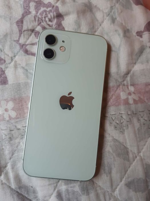 Vând iphone 12 64gb