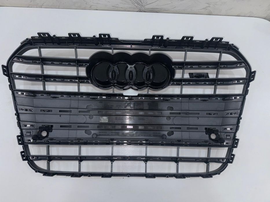 Решётка Audi A6 C7 S6 оригинал black
optic