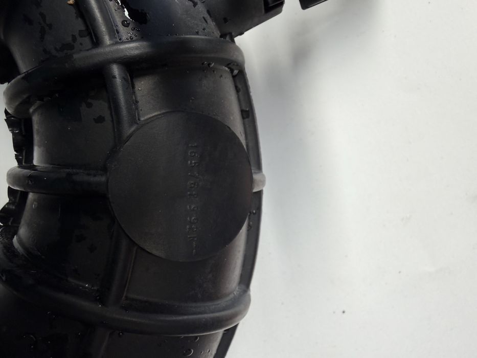 Furtun admisie aer / filtru aer cod 165788998R.