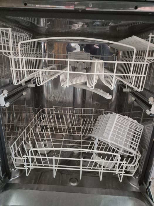 Продам посудомойку indesit