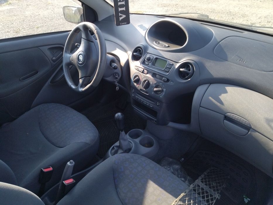 Тойота ярис 1.3 на части