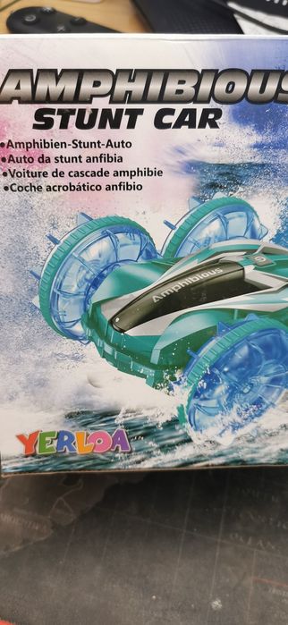 Masina cu telecomanda impermeabila