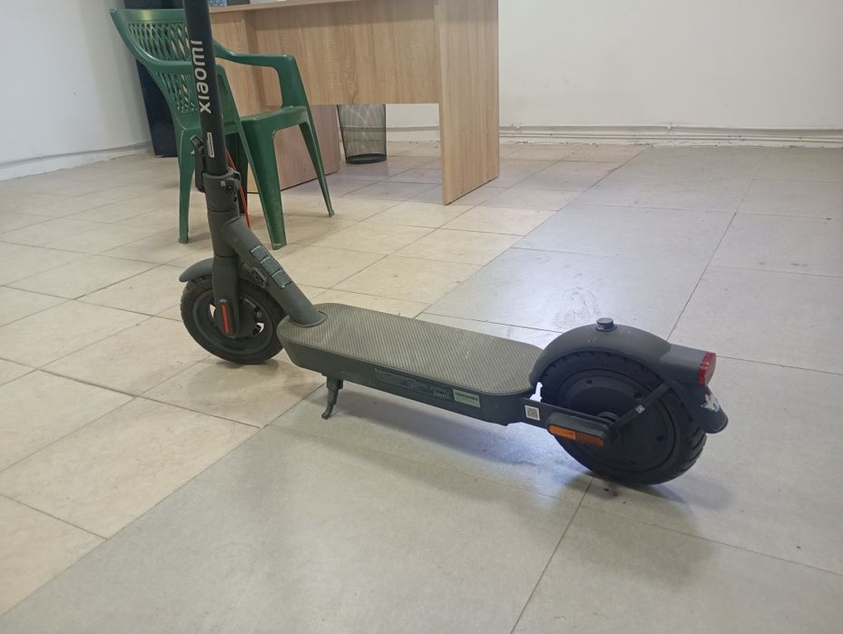 De vânzare Trotineta Xiaomi 4 Pro