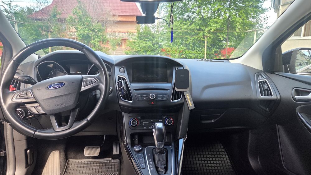 Vând Ford Focus MK 3.5 2015