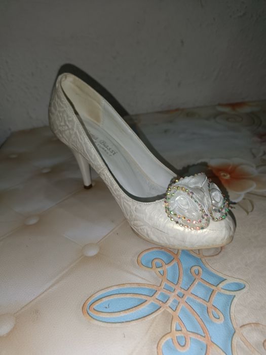 Каблуки  продать быстро