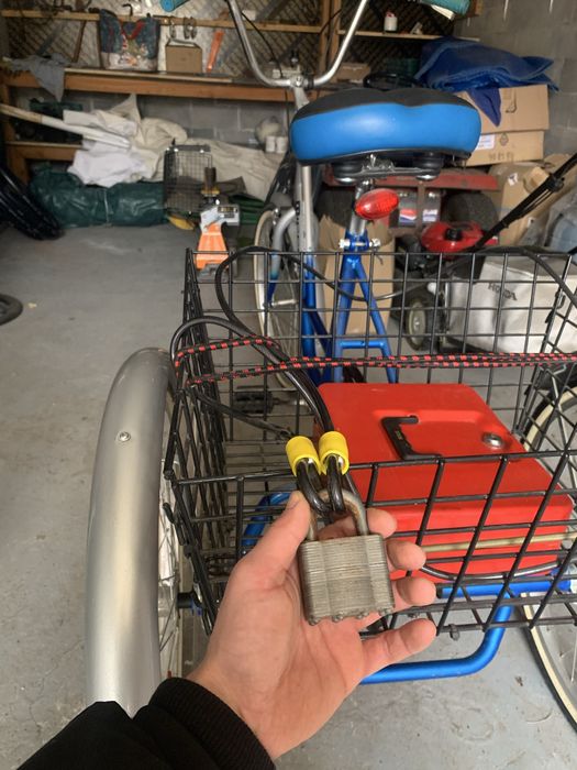 Триколка за възрастни