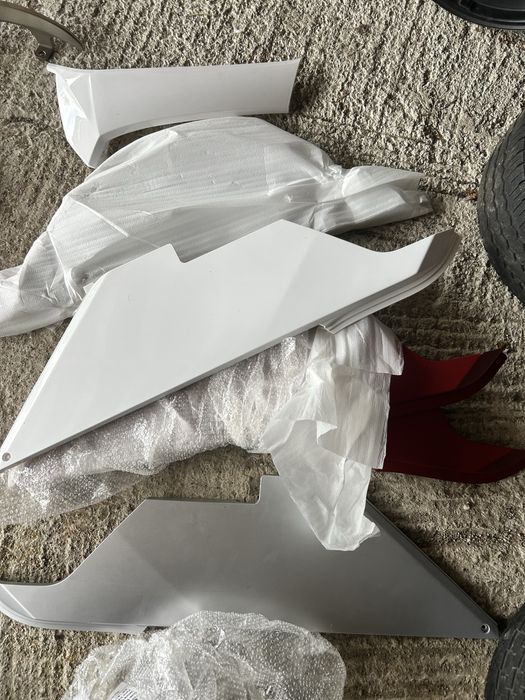 Carene scuter electric