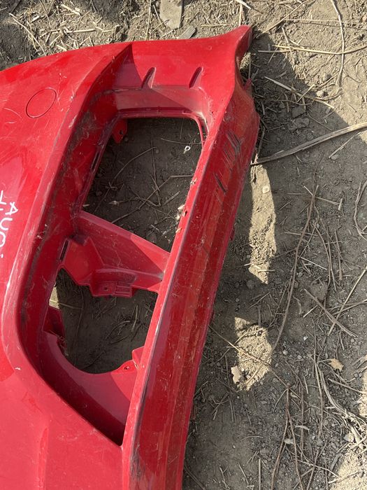 Audi A1 2011 предна броня дясна част и лява част S line