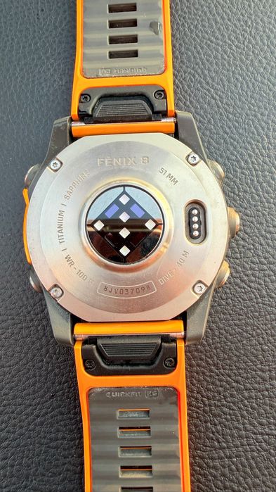 Продавам Garmin Fenix 8 AMOLED 51 mm – като нов!
