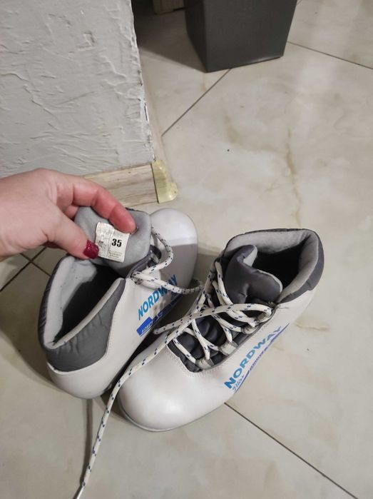 Лыжные ботинки, детские 35 размер