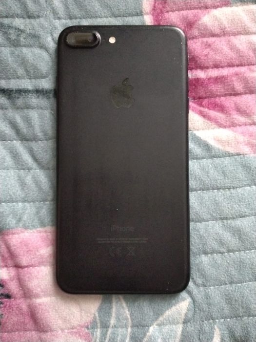 Айфон 7+ срочноо