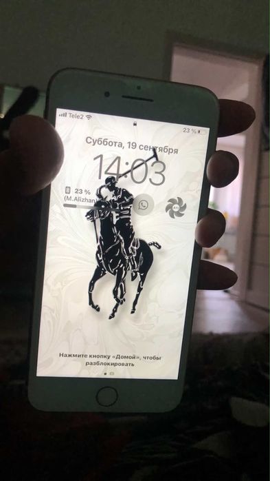 Продам айфон 8 плюс