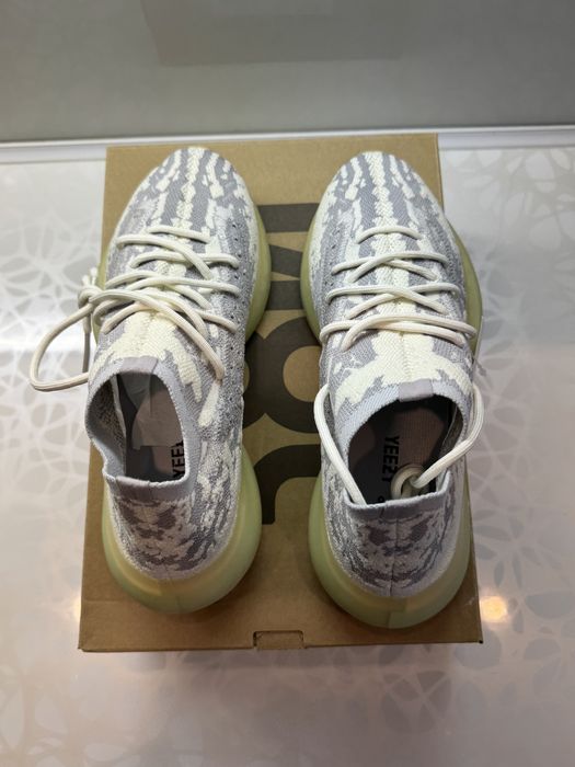 Adidas Yeezy 380 Alien Размер 38Обувки + Кутия