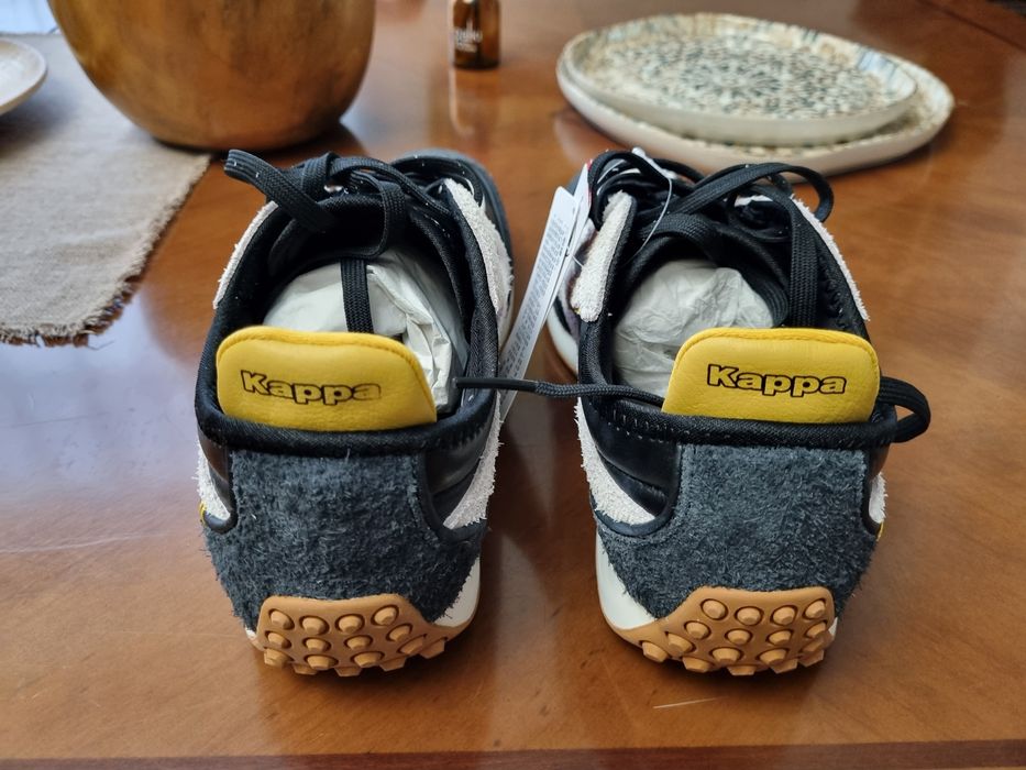 Продам кроссовки Kappa